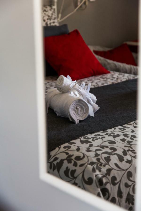 'Romeo & Juliet' Cozy Apartment With Breathtaking View Athens Exterior photo